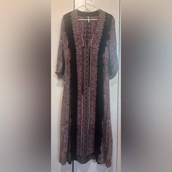 Free People Boho Black And Mauve Maxi Paisley Dress Size S - Picture 2 of 13